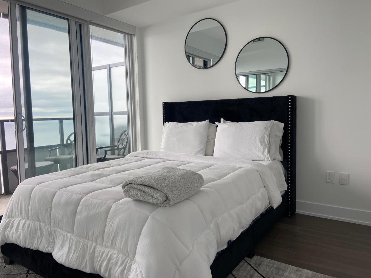 1 Bedroom Waterfront Condo Toronto Exterior photo