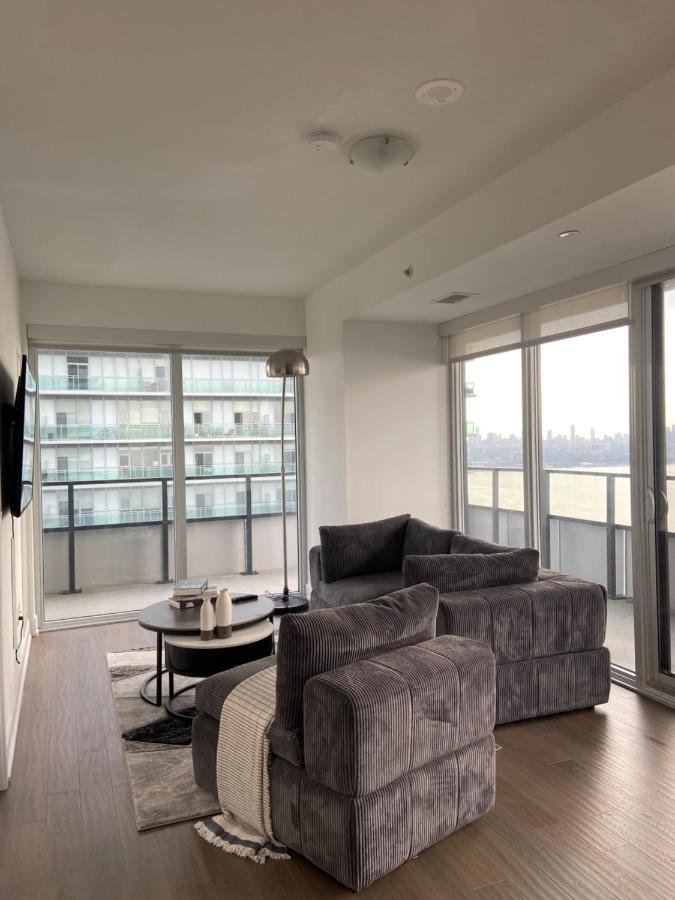 1 Bedroom Waterfront Condo Toronto Exterior photo