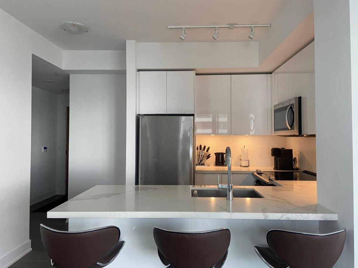 1 Bedroom Waterfront Condo Toronto Exterior photo